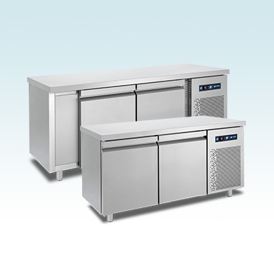 Refrigerated counter with big doors
